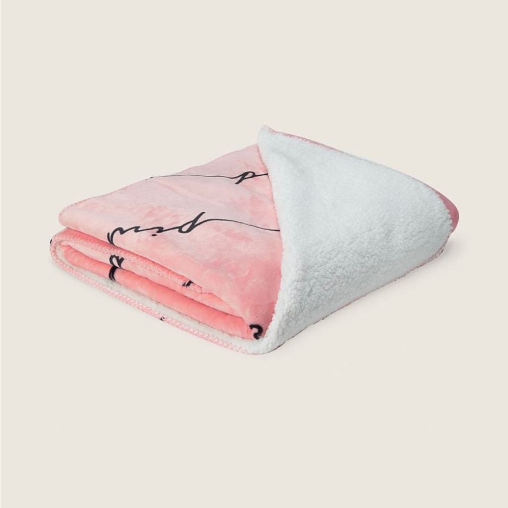 ***Restocked!!**VS Pink bundle robe plush Sherpa blanket tote bag and pajamas - Picture 5 of 5